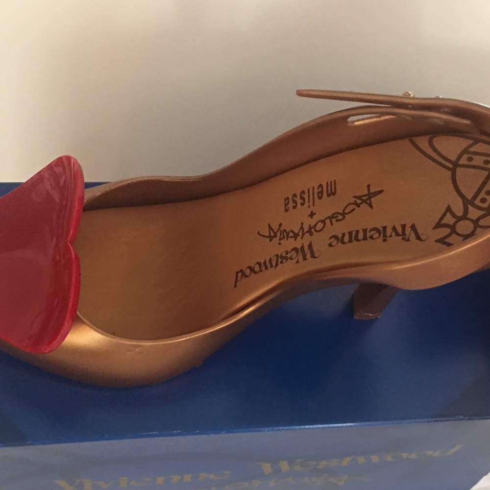 Sling back gold with red hearts ♥️